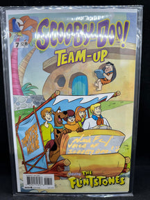 SCOOBY DOO TEAM UP #7 COMIC BOOK - SIGNED BY NEIL FANNING,  THE VOICE OF SCOOBY DOO